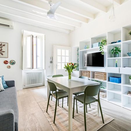 Lovely Apartment On The Navigli River By Easylife 밀라노 외부 사진