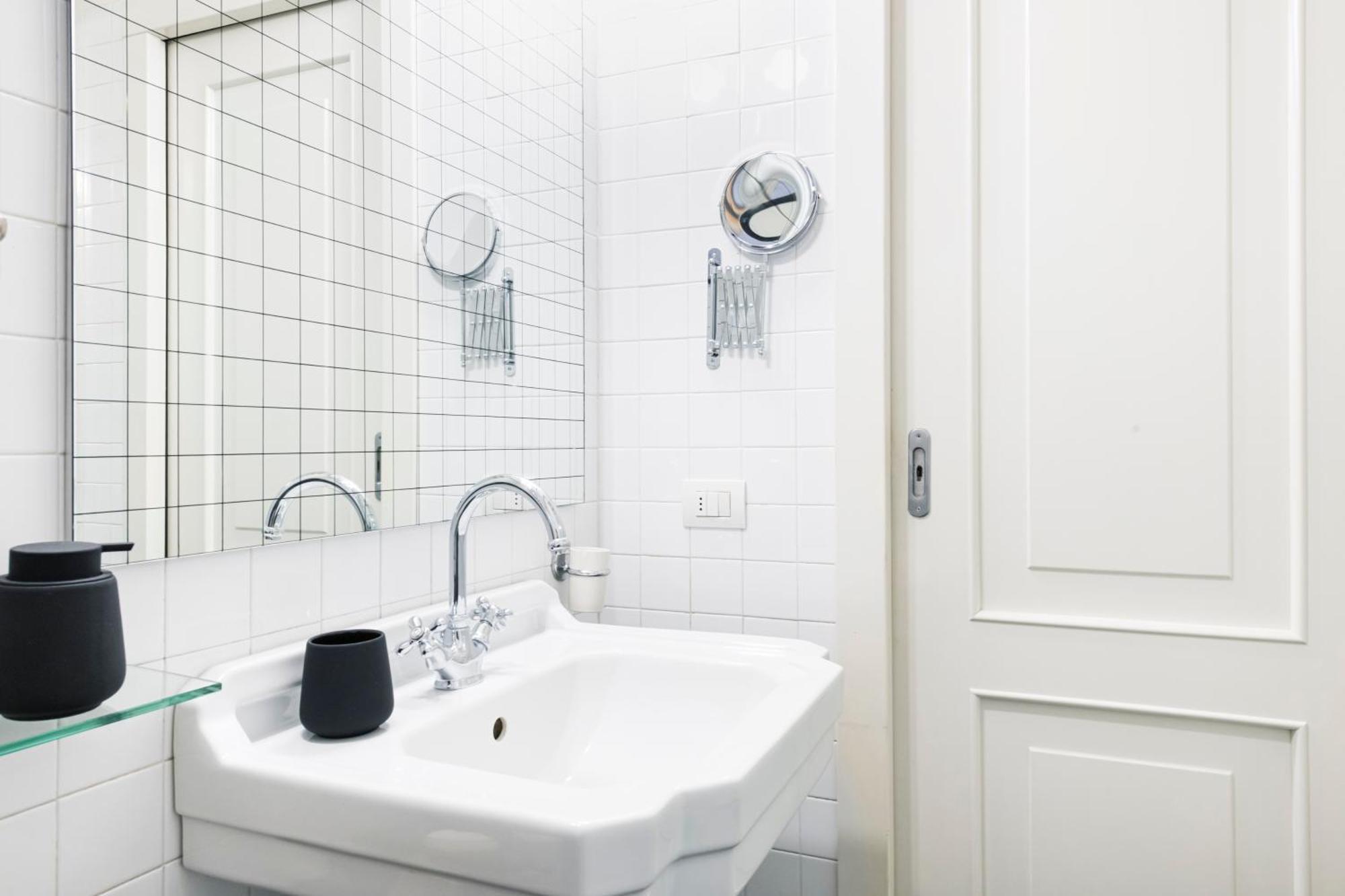 Lovely Apartment On The Navigli River By Easylife 밀라노 외부 사진