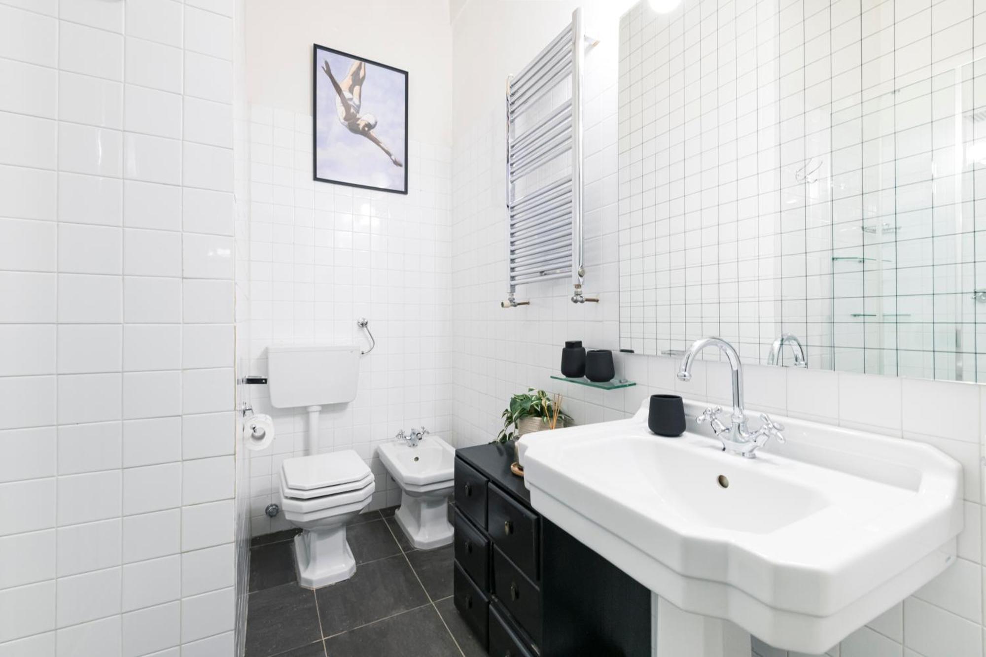 Lovely Apartment On The Navigli River By Easylife 밀라노 외부 사진